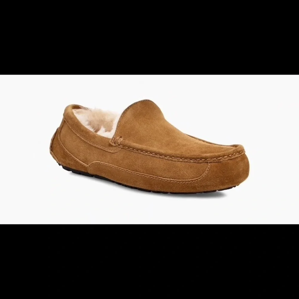 UGG Men’s Ascot Slipper Chestnut Shearling Lined